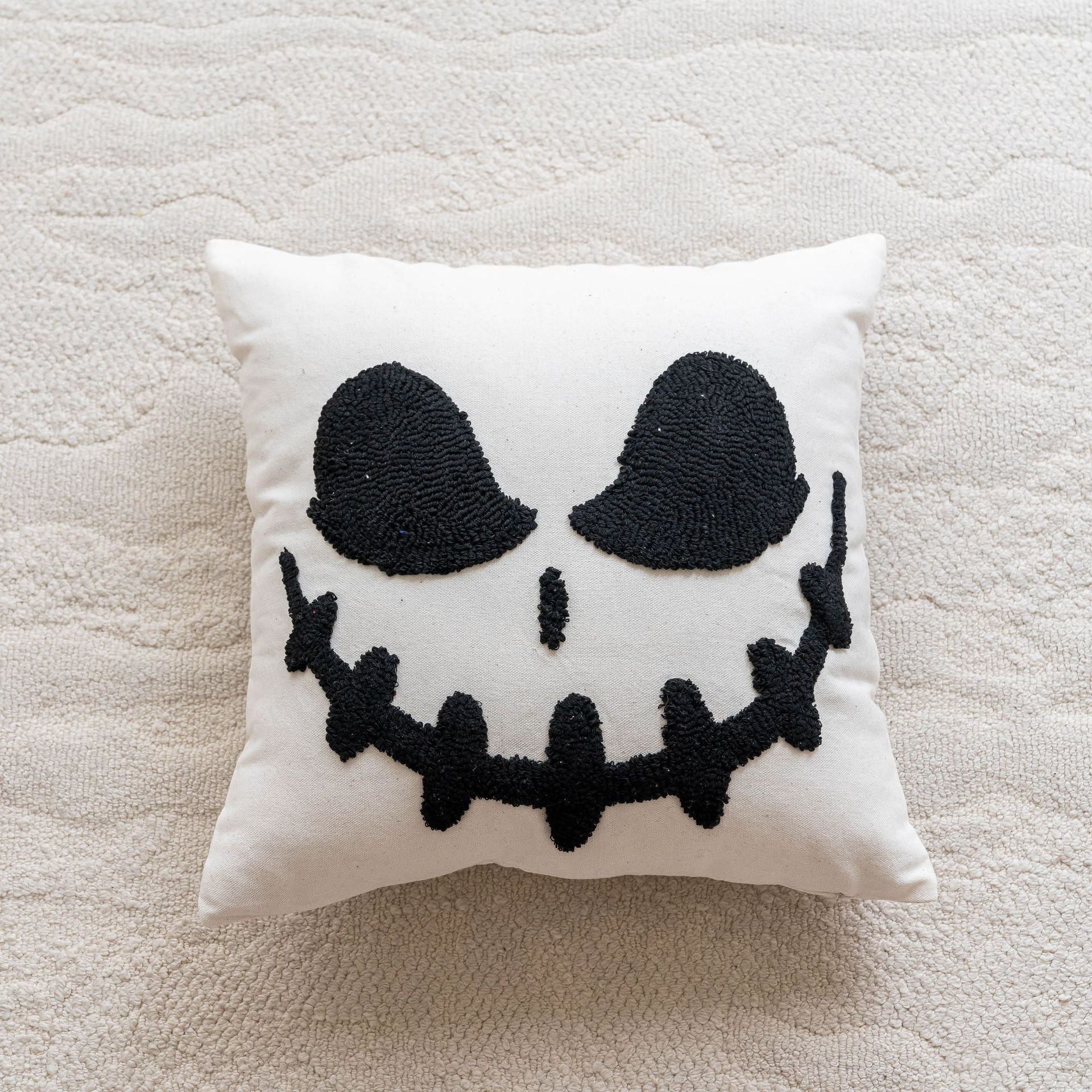 Minimalist Halloween pillow covers USA for home décor